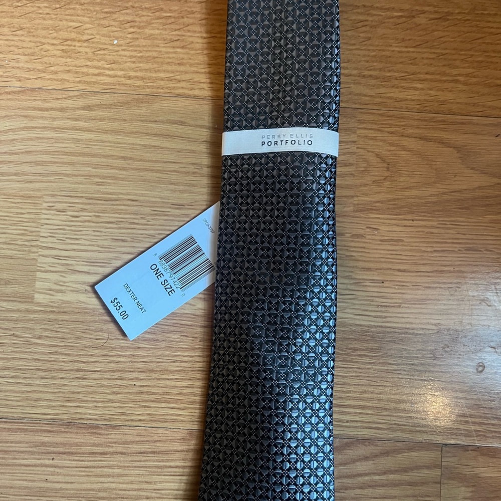 Perry Ellis Black and Gray Patterned Tie NWT